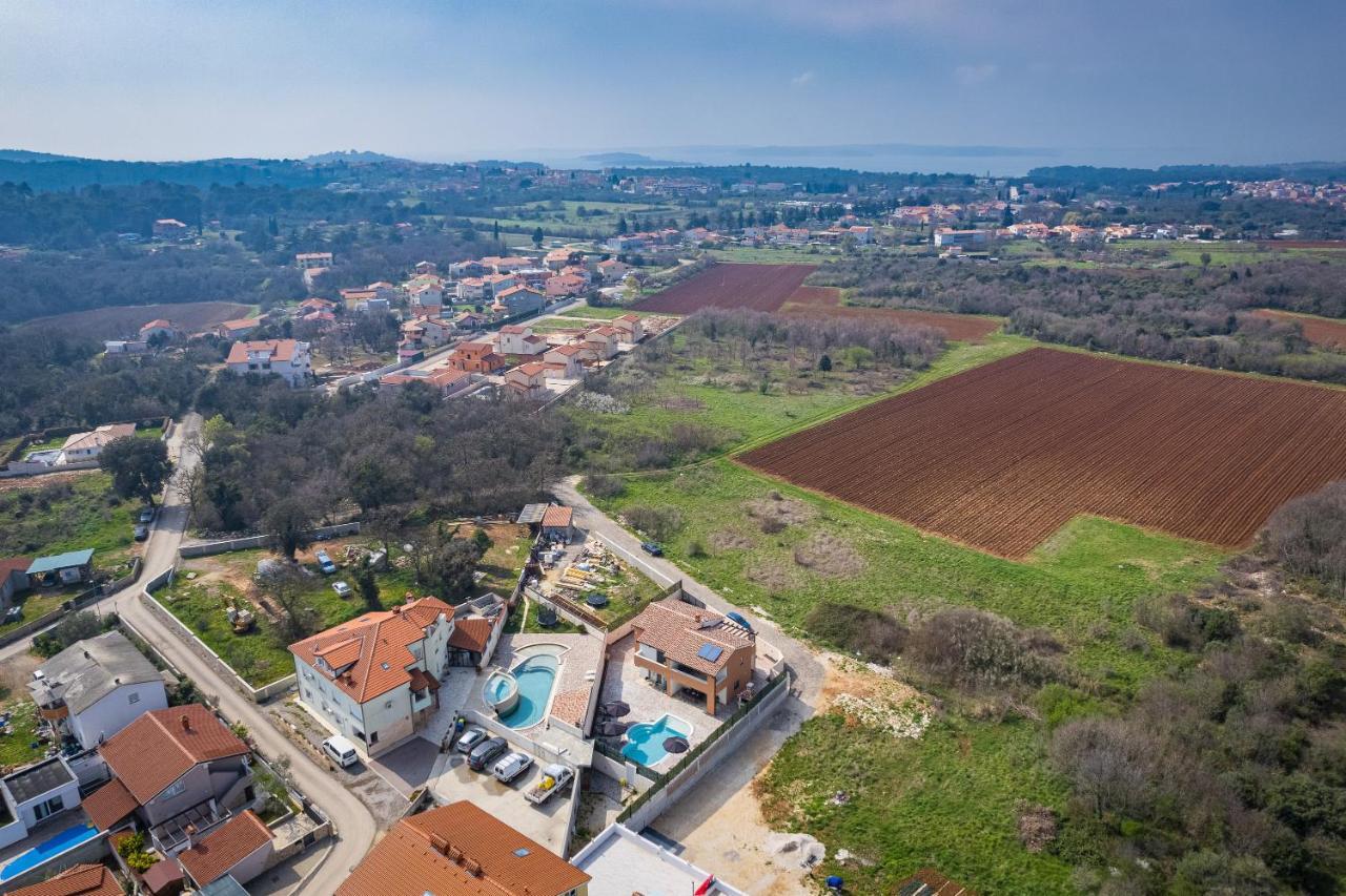 Villa Nur Pula Exterior foto
